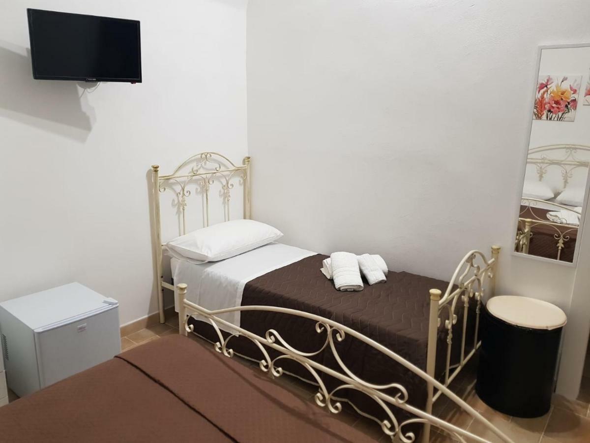 B&B Mariano Ceglie Messapica Bagian luar foto