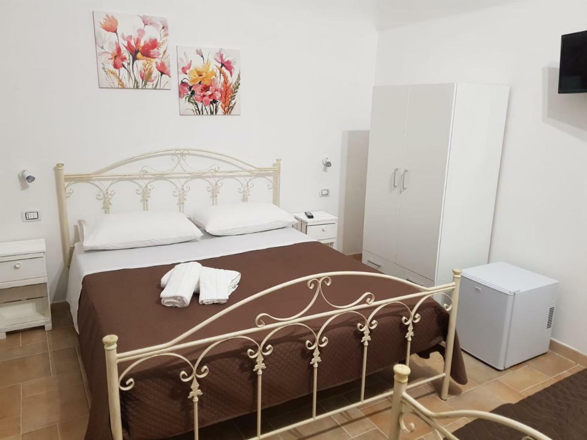 B&B Mariano Ceglie Messapica Bagian luar foto